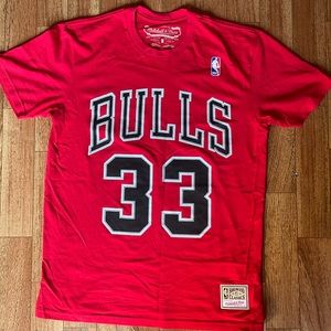 Mitchell and ness shirt